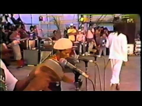 Peter Tosh in Montego Bay, Jamaica [11/27/1982]